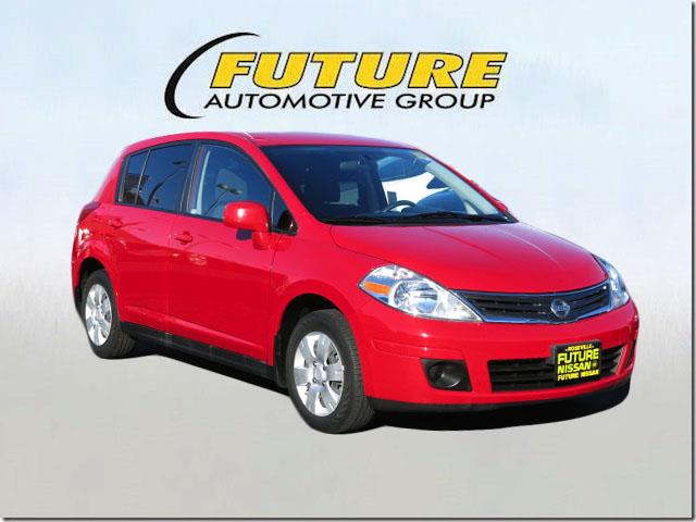 Nissan Versa 2011 photo 4