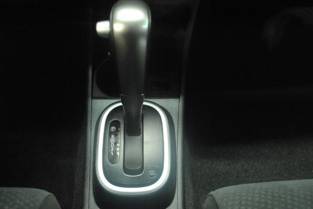 Nissan Versa 2011 photo 12