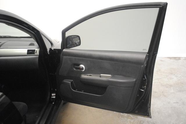 Nissan Versa 2011 photo 7