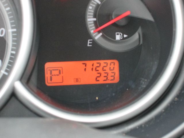 Nissan Versa 2011 photo 4