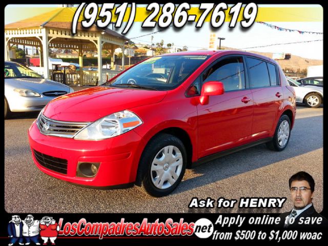 Nissan Versa 2011 photo 1