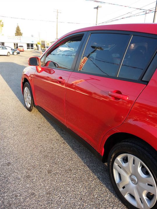 Nissan Versa 2011 photo 3