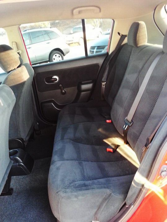 Nissan Versa 2011 photo 8