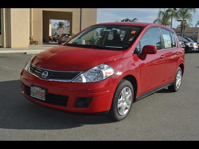 Nissan Versa 2012 photo 1