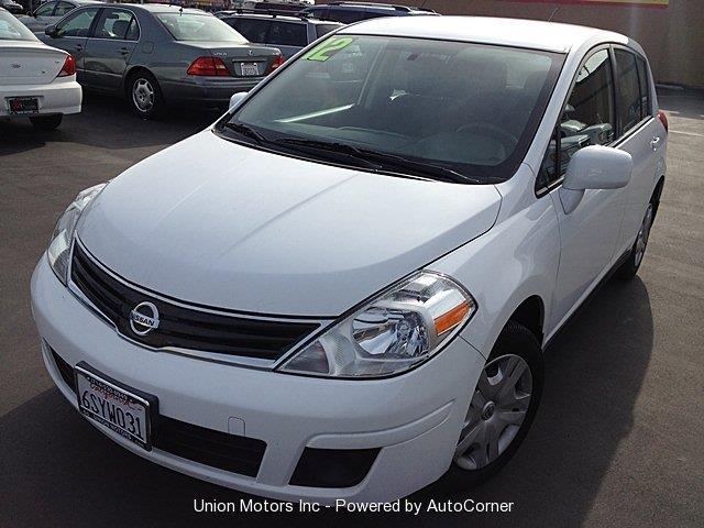 Nissan Versa 2012 photo 4