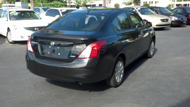 Nissan Versa 2012 photo 1