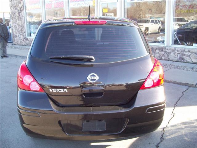 Nissan Versa 2012 photo 1