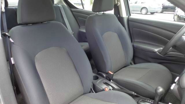 Nissan Versa 2012 photo 7