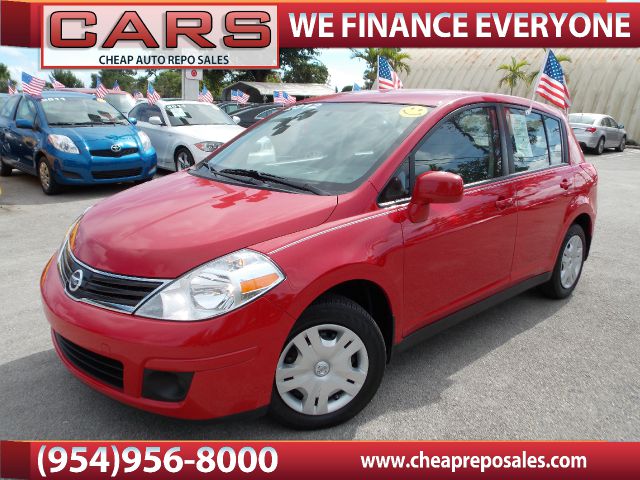 Nissan Versa 2012 photo 1