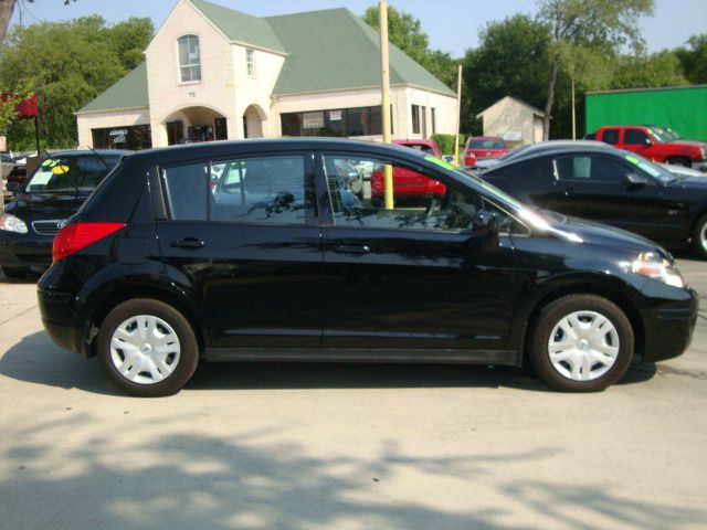 Nissan Versa Sportxcab Crew Cab Hatchback