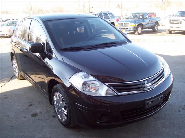 Nissan Versa 2012 photo 3