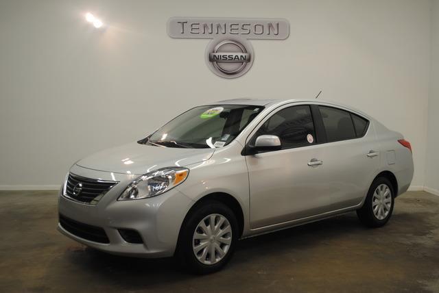 Nissan Versa 2012 photo 4
