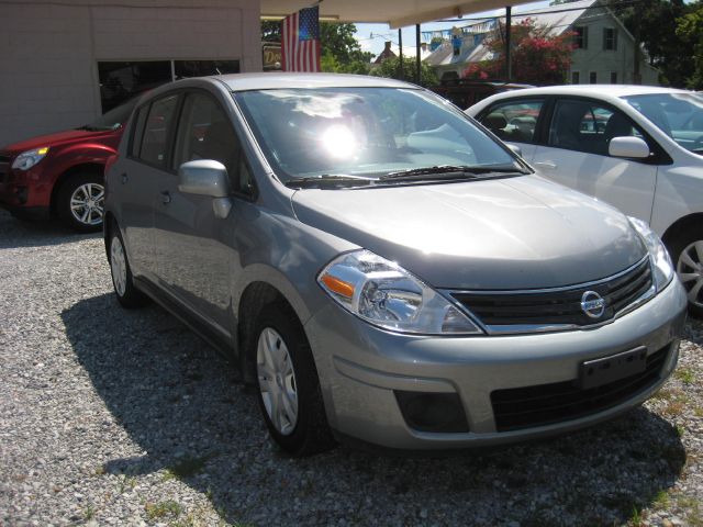 Nissan Versa 2012 photo 3