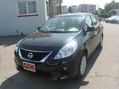 Nissan Versa 2012 photo 3