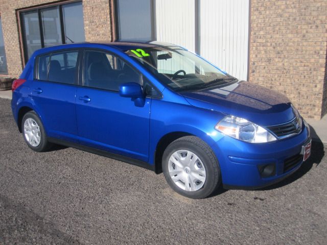 Nissan Versa 2012 photo 4