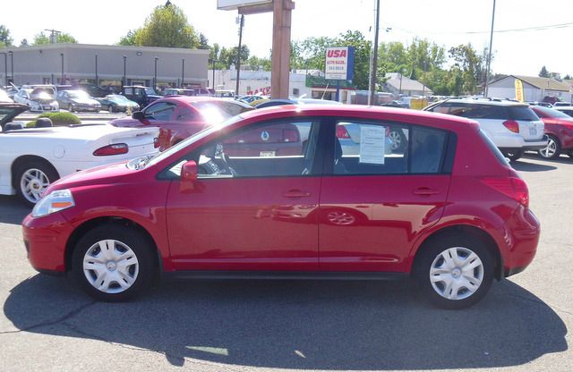 Nissan Versa 2012 photo 4