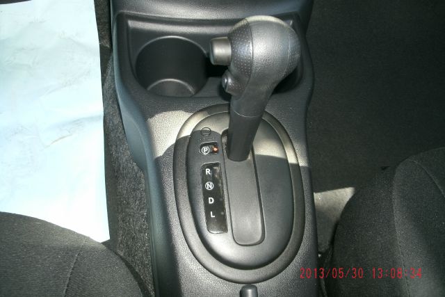 Nissan Versa 2012 photo 2