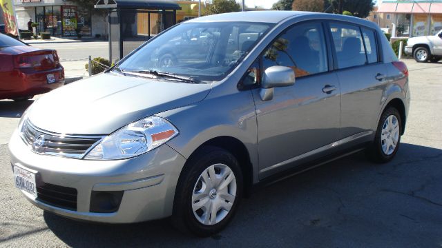 Nissan Versa 2012 photo 4