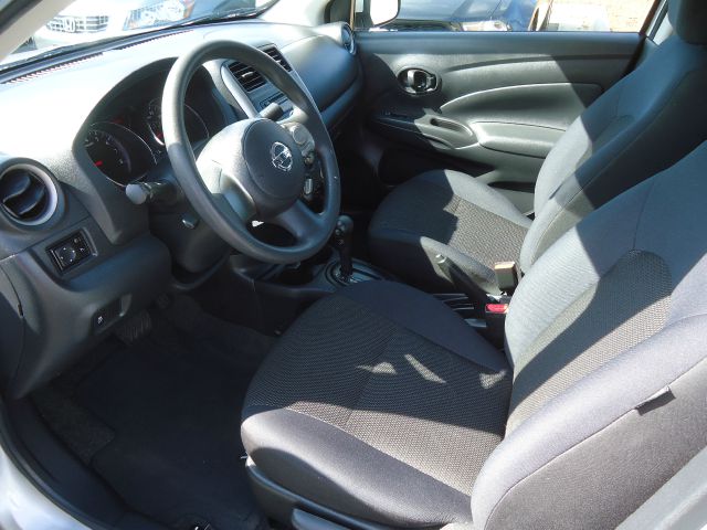 Nissan Versa 2012 photo 3