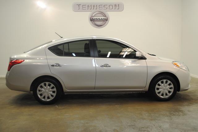 Nissan Versa 2012 photo 15