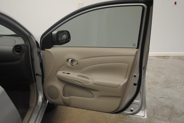 Nissan Versa 2012 photo 28
