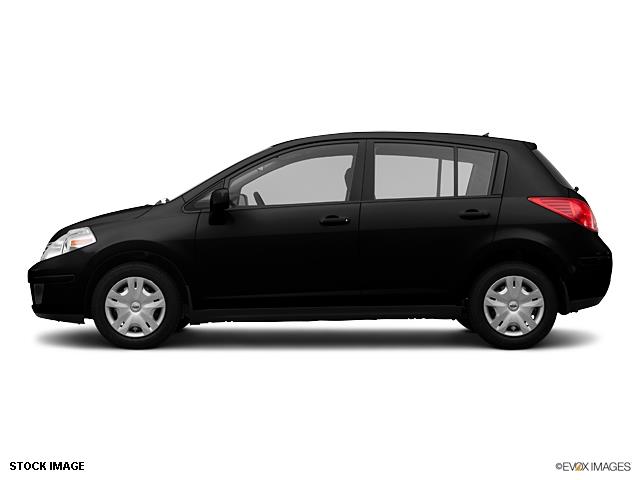 Nissan Versa 2012 photo 2
