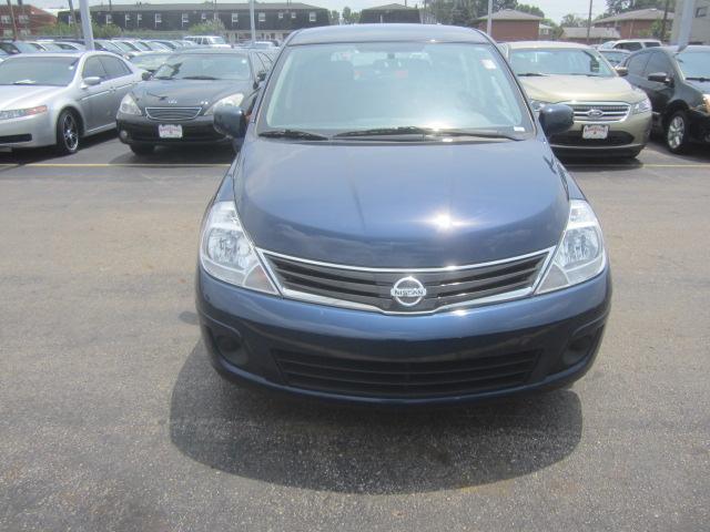 Nissan Versa 2012 photo 1