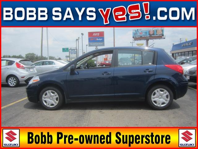 Nissan Versa 2012 photo 4