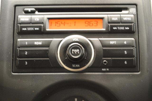 Nissan Versa 2012 photo 21