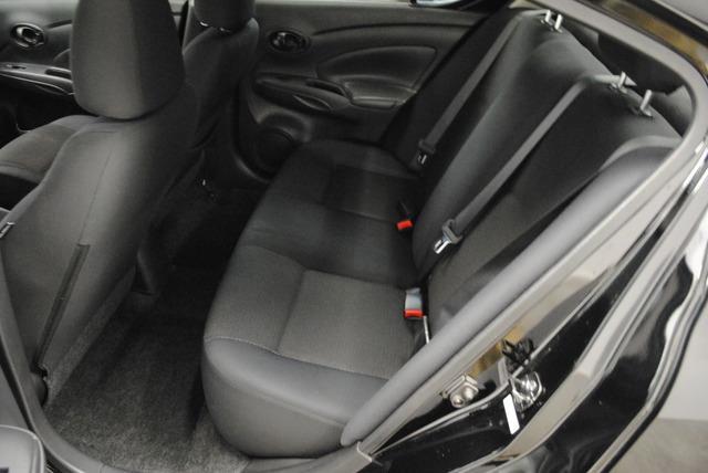 Nissan Versa 2012 photo 5