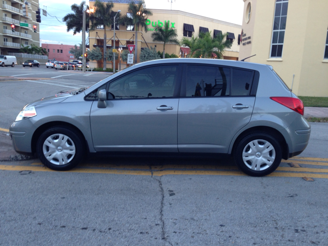Nissan Versa 2012 photo 1
