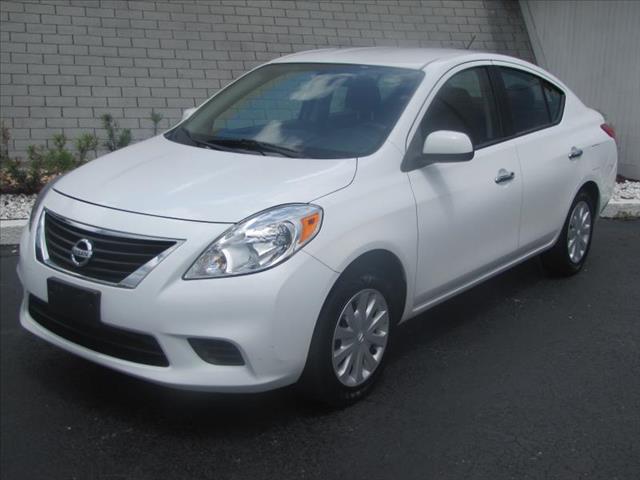 Nissan Versa 2012 photo 12