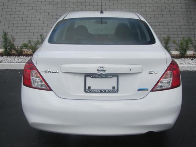 Nissan Versa 2012 photo 5