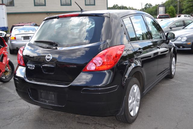 Nissan Versa 2012 photo 1