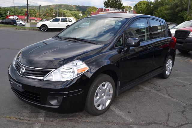 Nissan Versa 2012 photo 3