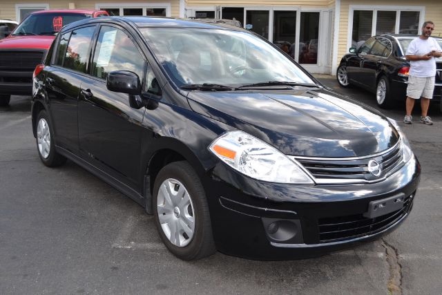 Nissan Versa 2012 photo 4