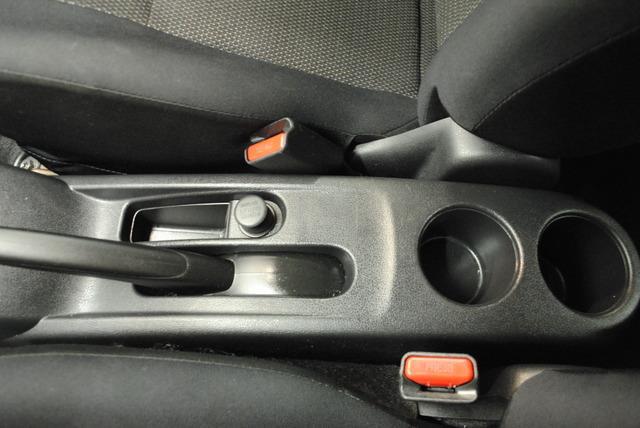 Nissan Versa 2012 photo 12