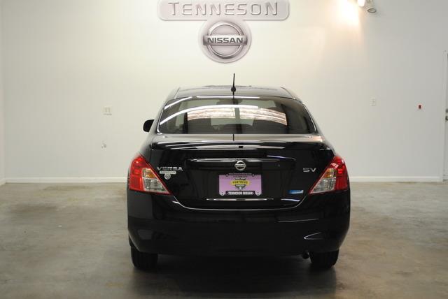 Nissan Versa 2012 photo 16