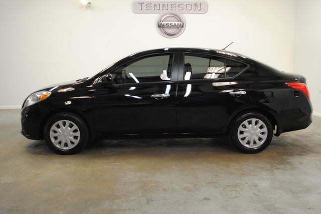 Nissan Versa 2012 photo 24