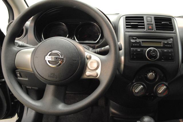 Nissan Versa 2012 photo 6