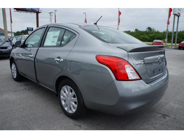 Nissan Versa 745lilow Milesmint Condtionclean Carfax Se Sedan