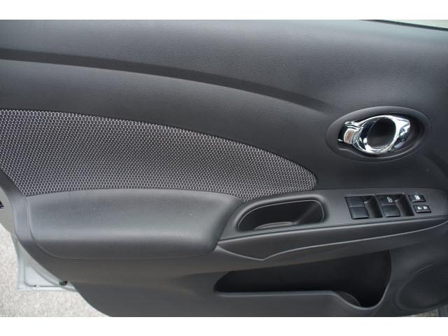 Nissan Versa 2014 photo 3