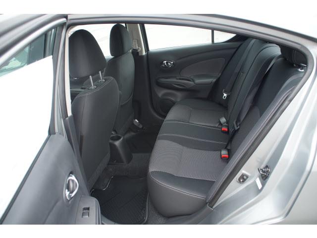 Nissan Versa 2014 photo 4