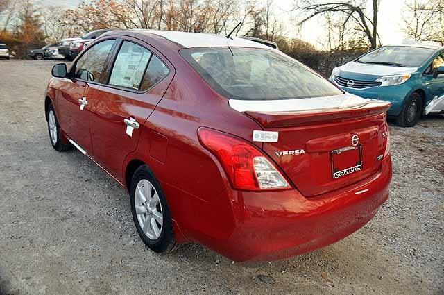 Nissan Versa 2014 photo 3
