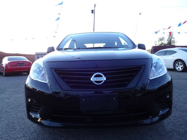 Nissan Versa 2014 photo 1