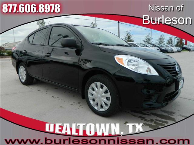 Nissan Versa 2014 photo 1