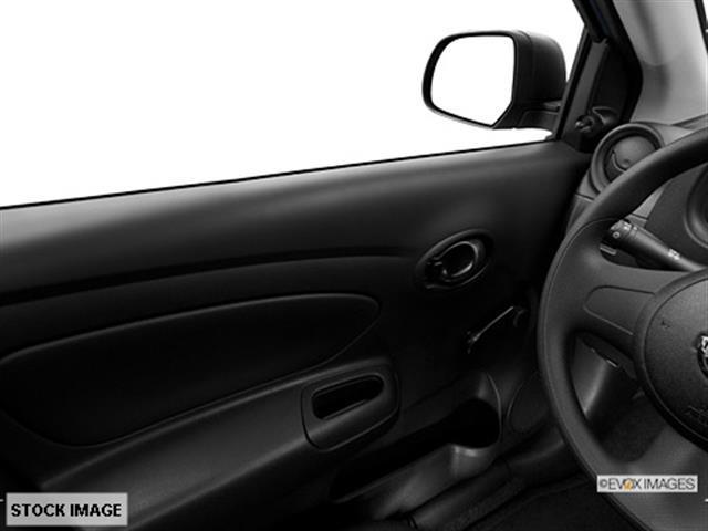 Nissan Versa 2014 photo 1