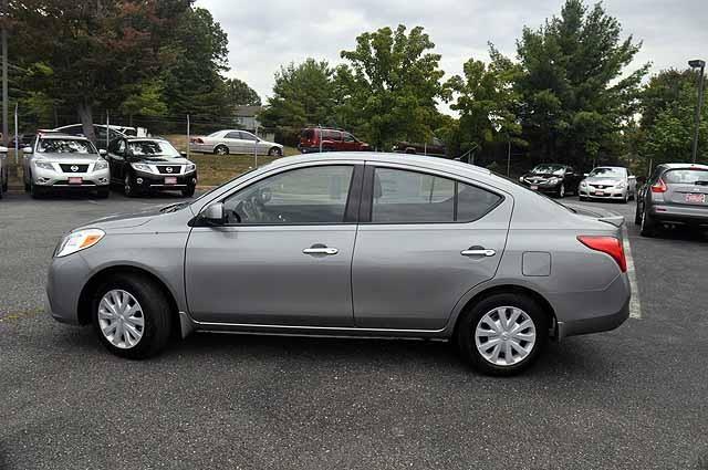 Nissan Versa 2014 photo 3