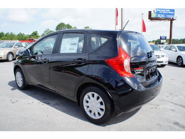 Nissan Versa Note 2014 photo 3