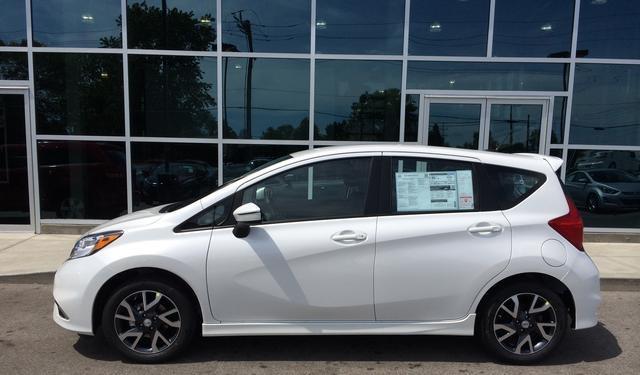 Nissan Versa Note 2015 photo 3